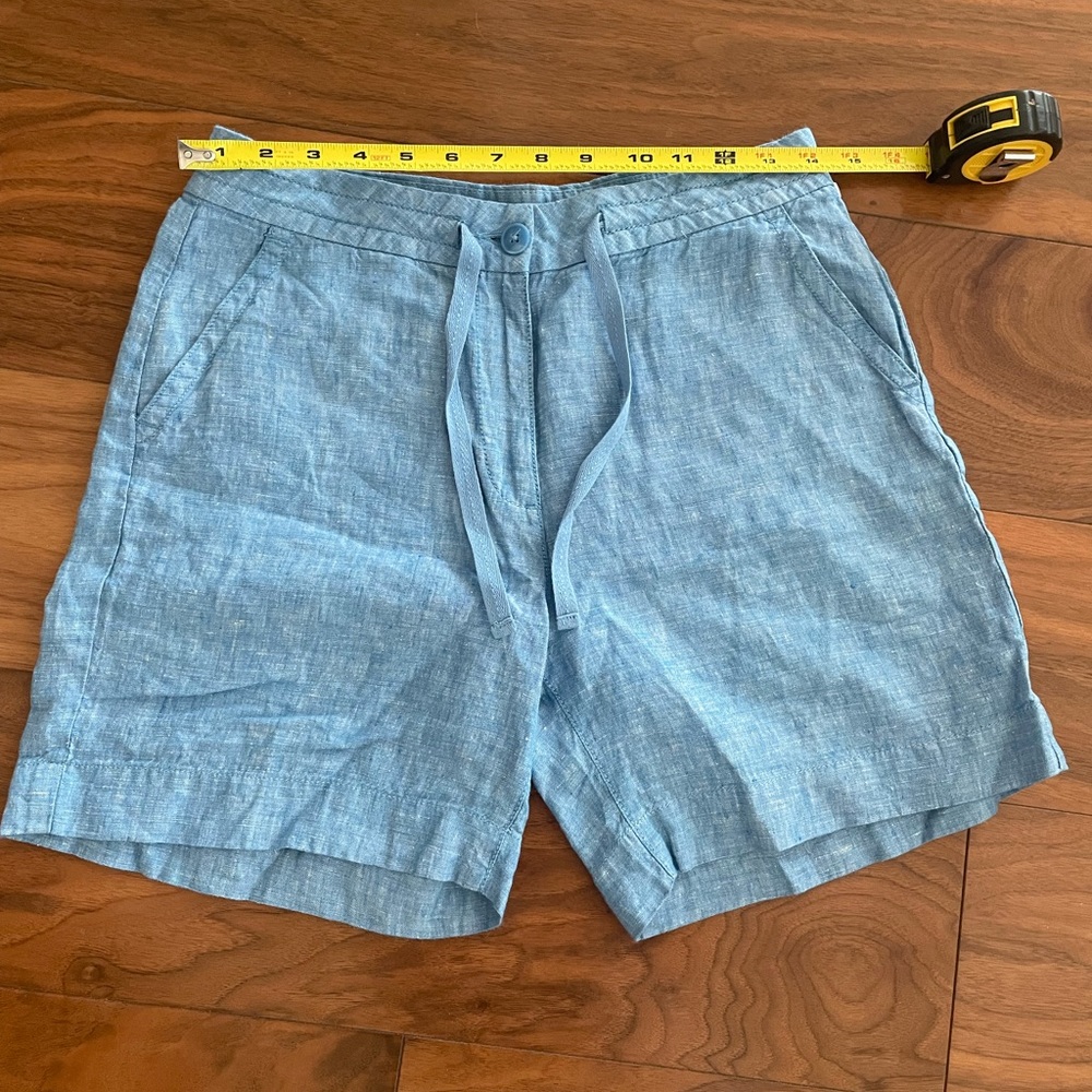 EUC Women’s L.L. Bean Classic Fit Linen Shorts SZ 6 Blue